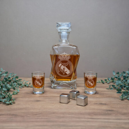 karafka do whisky z kieliszkami prezent