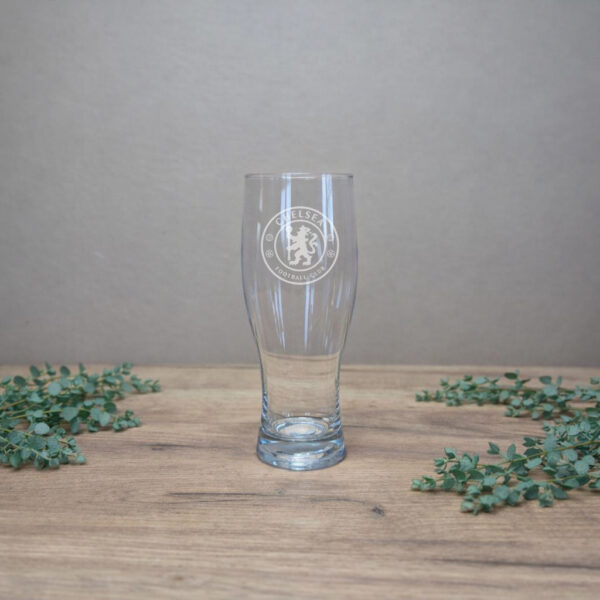 Szklanka do piwa pusta szklanka do piwa z logo
