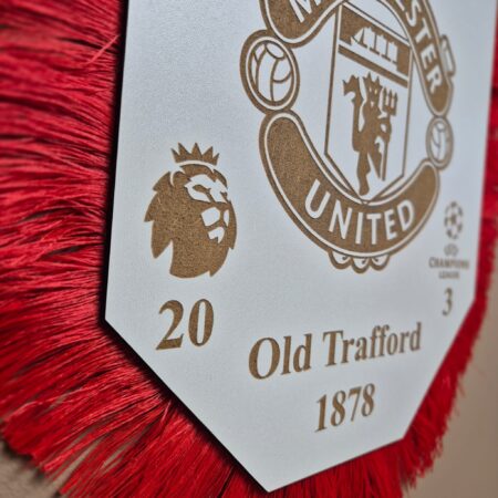 personalizowany proporczyk klubowy z grawerem