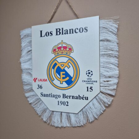 personalizowany proporczyk klubowy z frędzlami